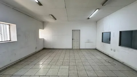 6 Murray Rd, Wadeville - 200sqm industrial unit to let in wadeville (5)